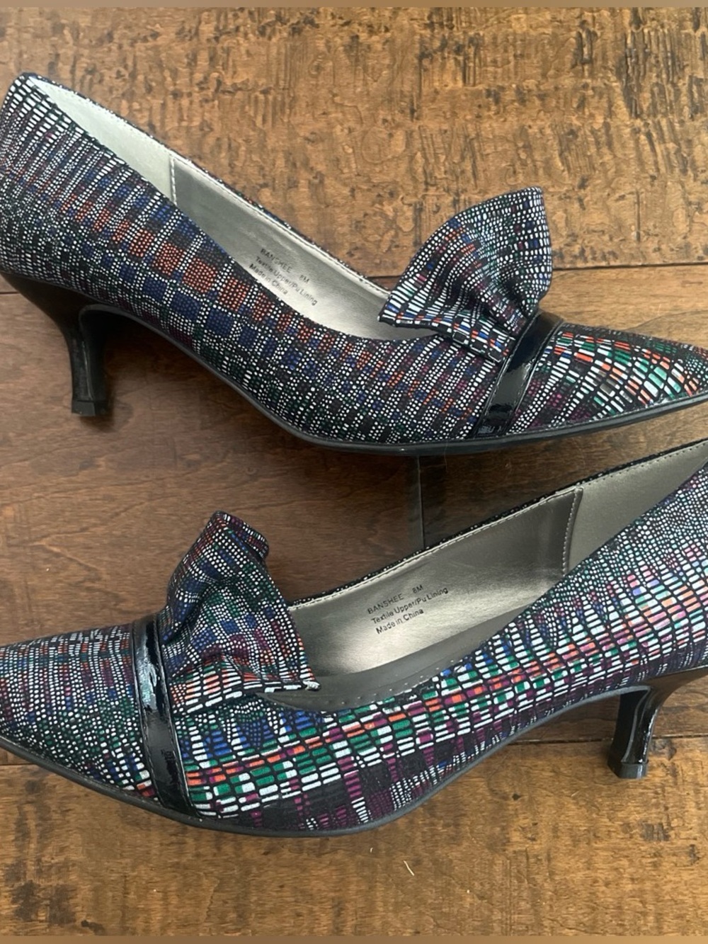 Bellini ‘Banshee’ metallic plaid fabric kitten heel pumps with ruffles Sz. 8